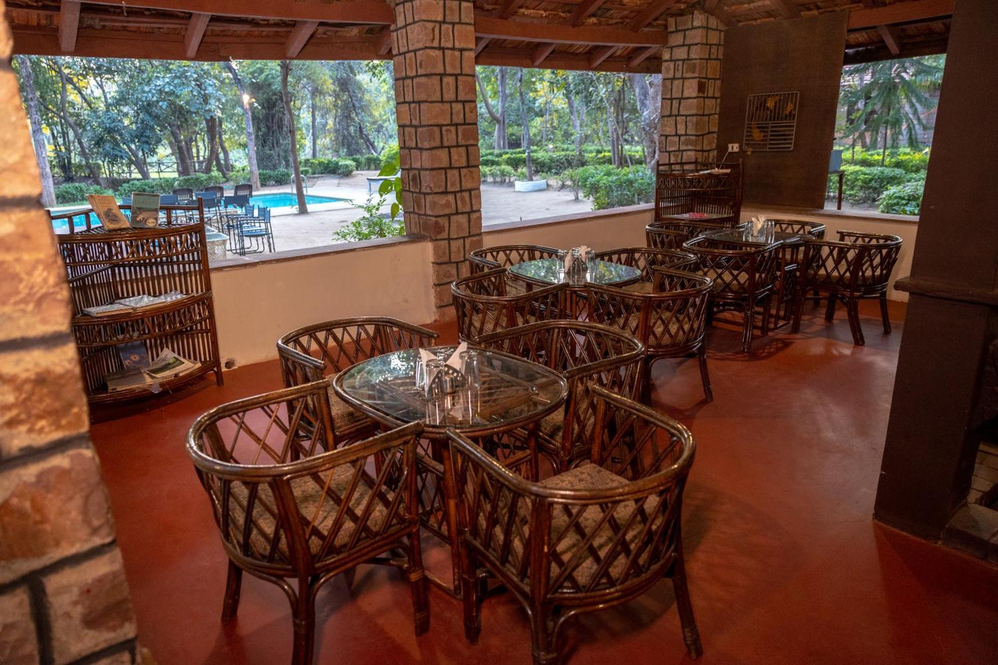 Tiger Trails Resort Tala  Exterior photo