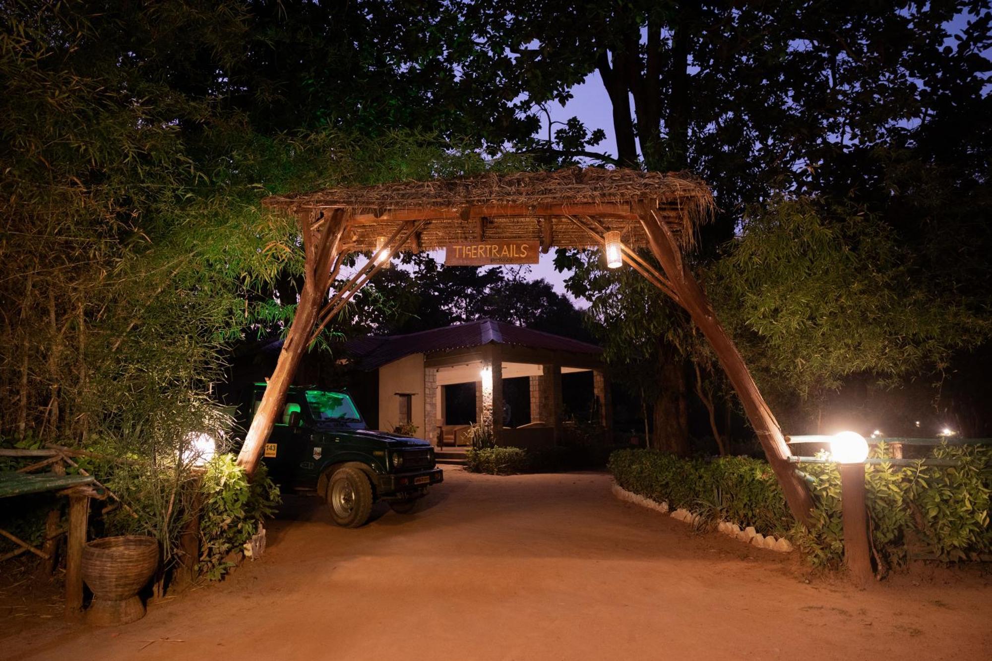 Tiger Trails Resort Tala  Exterior photo