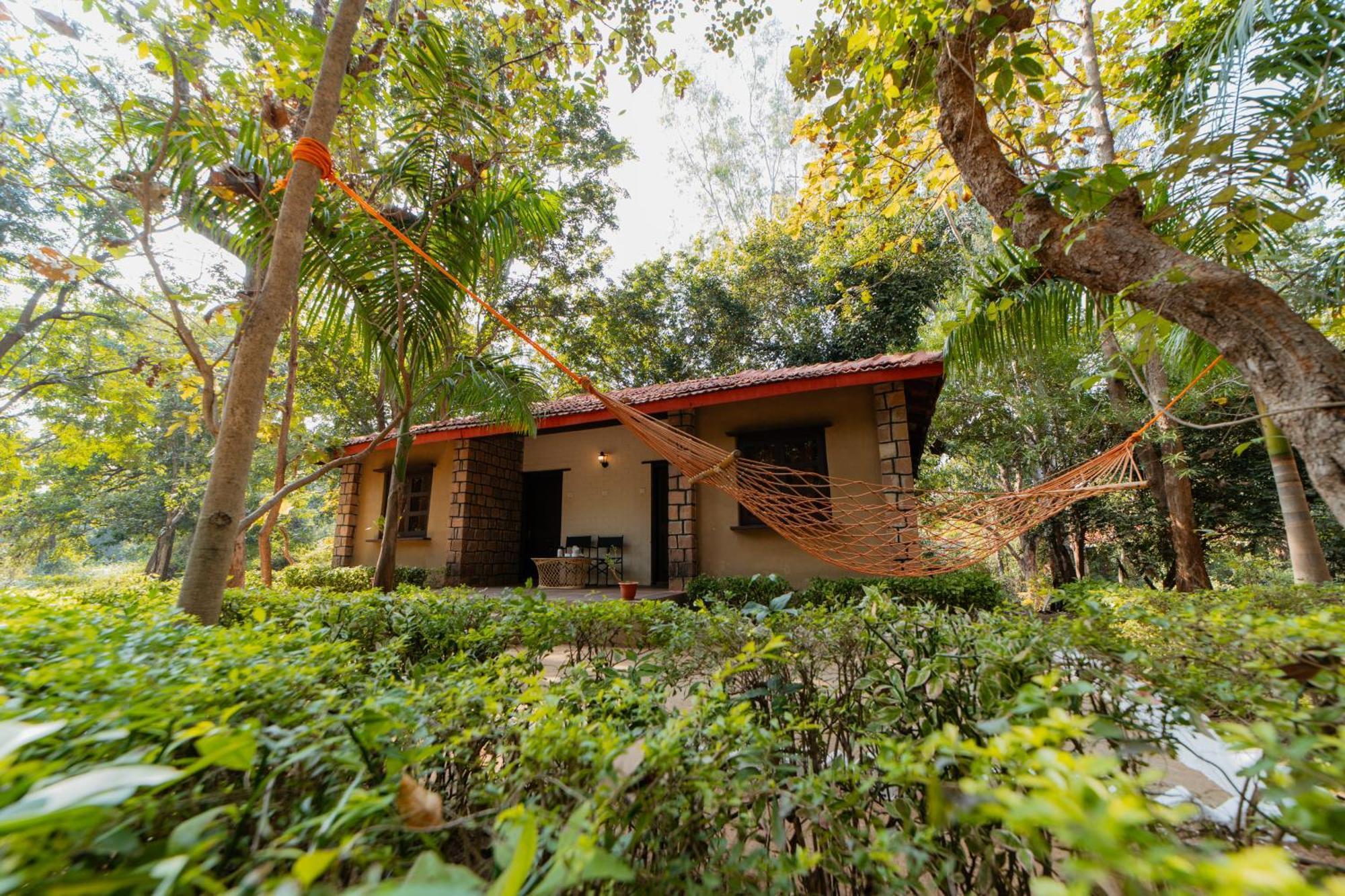 Tiger Trails Resort Tala  Exterior photo